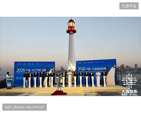 大连梭鱼湾：海洋乐园里的“爆满”盛宴——夏日海洋生活的最佳选择